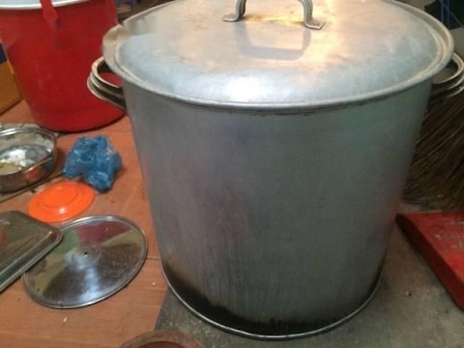 4 lý do hạn chế dùng nồi nấu hủ tiếu bằng than | Thiết Bị Bếp Gia Long